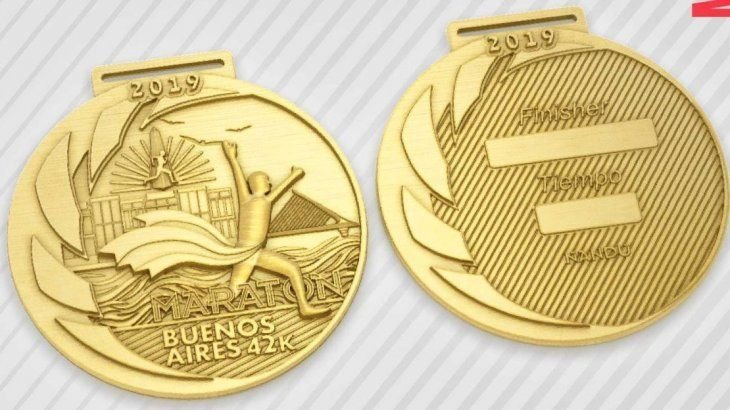 <p>La medalla que recibirán todos los corredores que logren completar la prueba.</p>