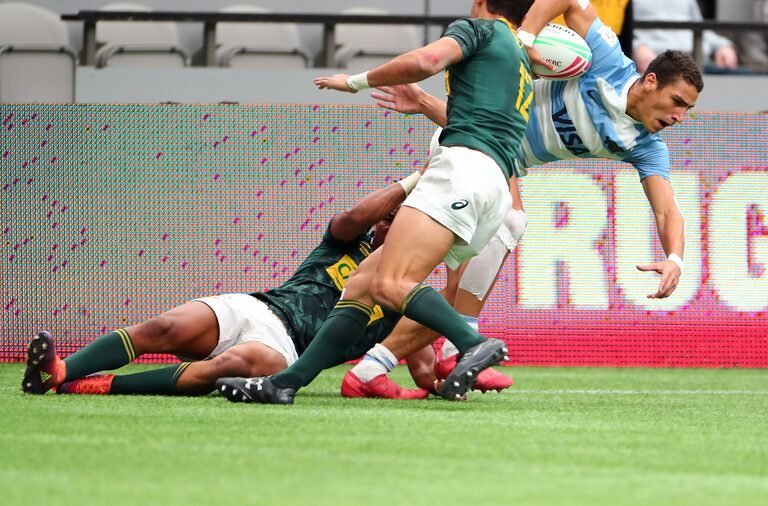 Otros tiempos: Franco Florio apoya un try con la camiseta de los Pumas 7s, en un torneo en Vancouver, Canadá. 