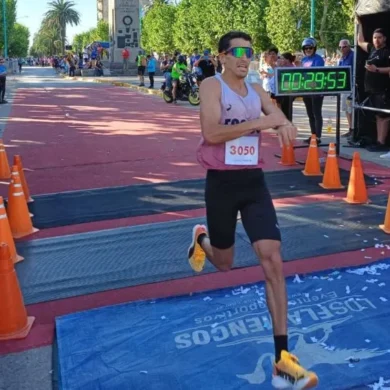 Córsico y Mariana Borelli Triunfan en los 10km "Dino Tinelli" en Bolívar