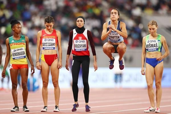 Belen Casetta en la línea de salida para la carrera de obstáculos en el Campeonato Mundial 2019 (Getty Images)