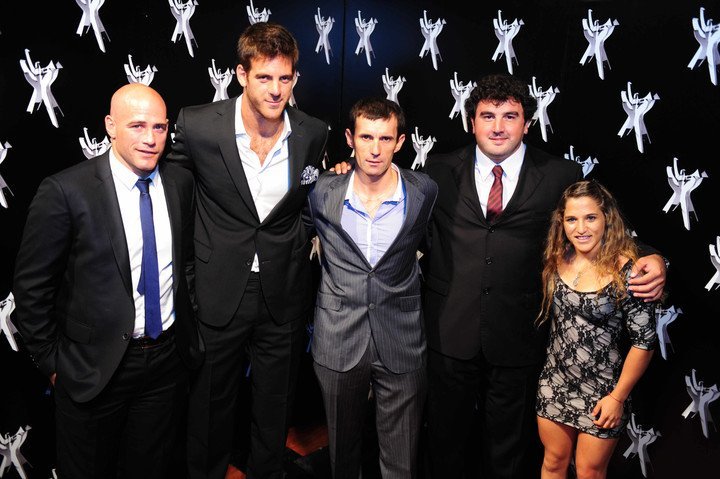 Germán Lauro posa en la Fiesta del Deporte de Clarín, en 2013, con Felipe Contepomi, Juan Martín Del Potro, Walter Pérez y Paula Pareto.
Foto: Mario Quinteros