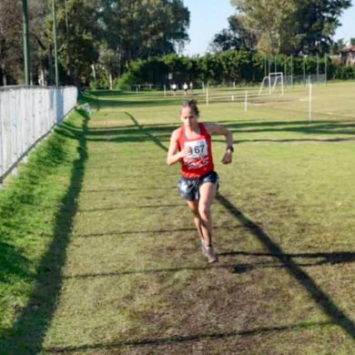 María Luz Tesuri Brilla en el Top 10 del Cross Internacional de Soria