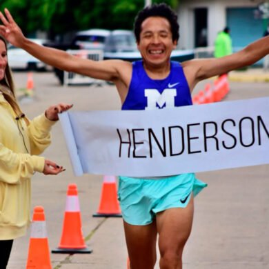 Daiana Ocampo y Miguel Maza Triunfan en los 10K de Henderson