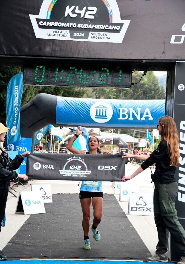 Rosa Godoy y Jonathan Castillo triunfan en el Sudamericano de Trail en Villa La Angostura