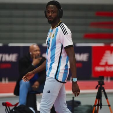 Jereem Richards rinde homenaje a Argentina en el World Indoor Tour