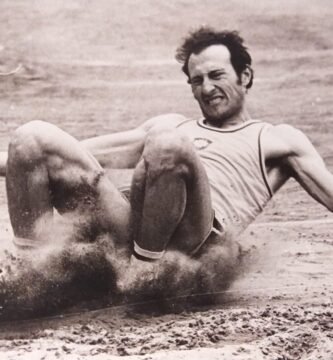 El espíritu de un campeón: Ángel Gagliano en plena acción durante una de sus memorables competencias.