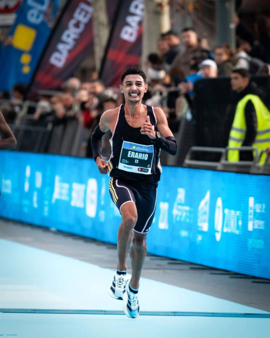 Ignacio Erario brilla en Barcelona con 1:01:09 en 21K