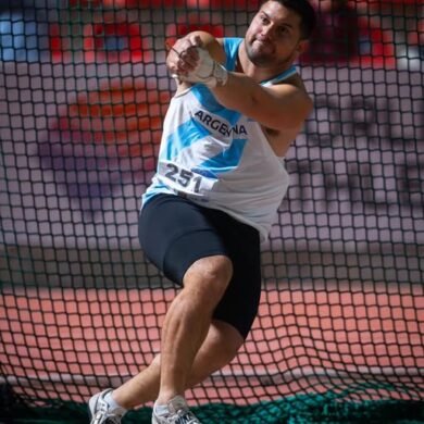 Joaquín Gómez sigue imparable: victoria y 76.30 en Santiago