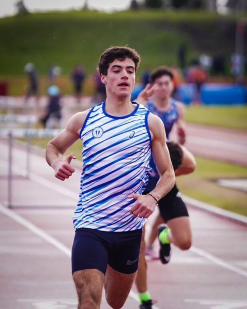 Sancho Ignouville Rivas gana con autoridad los 110 m con vallas