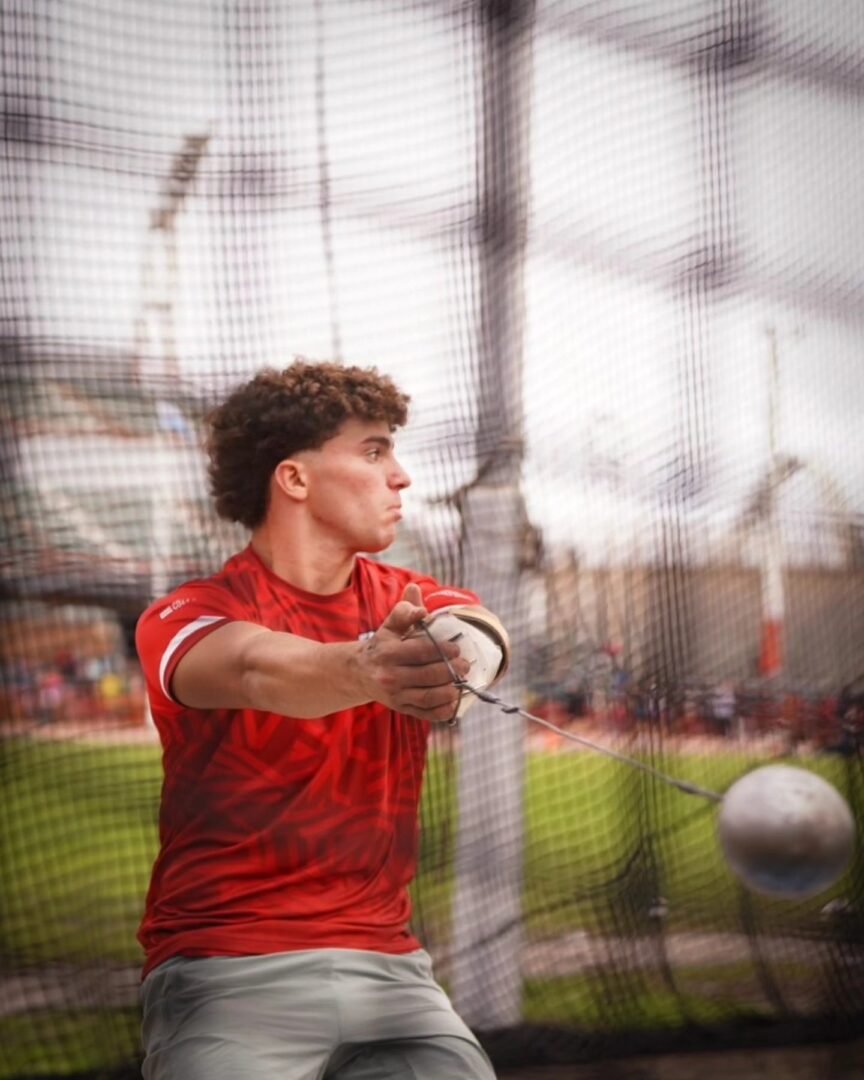 Diego Sincosky se impone con fuerza en el martillo