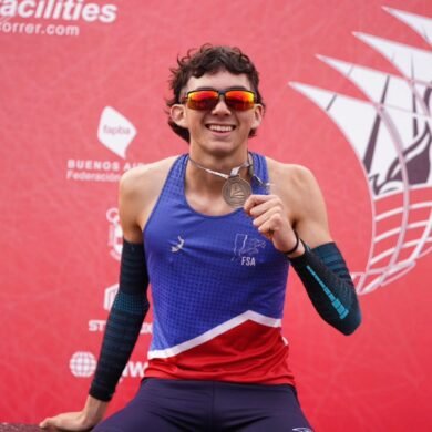 Bautista Simonetti se impone en un final milimétrico en los 200 metros