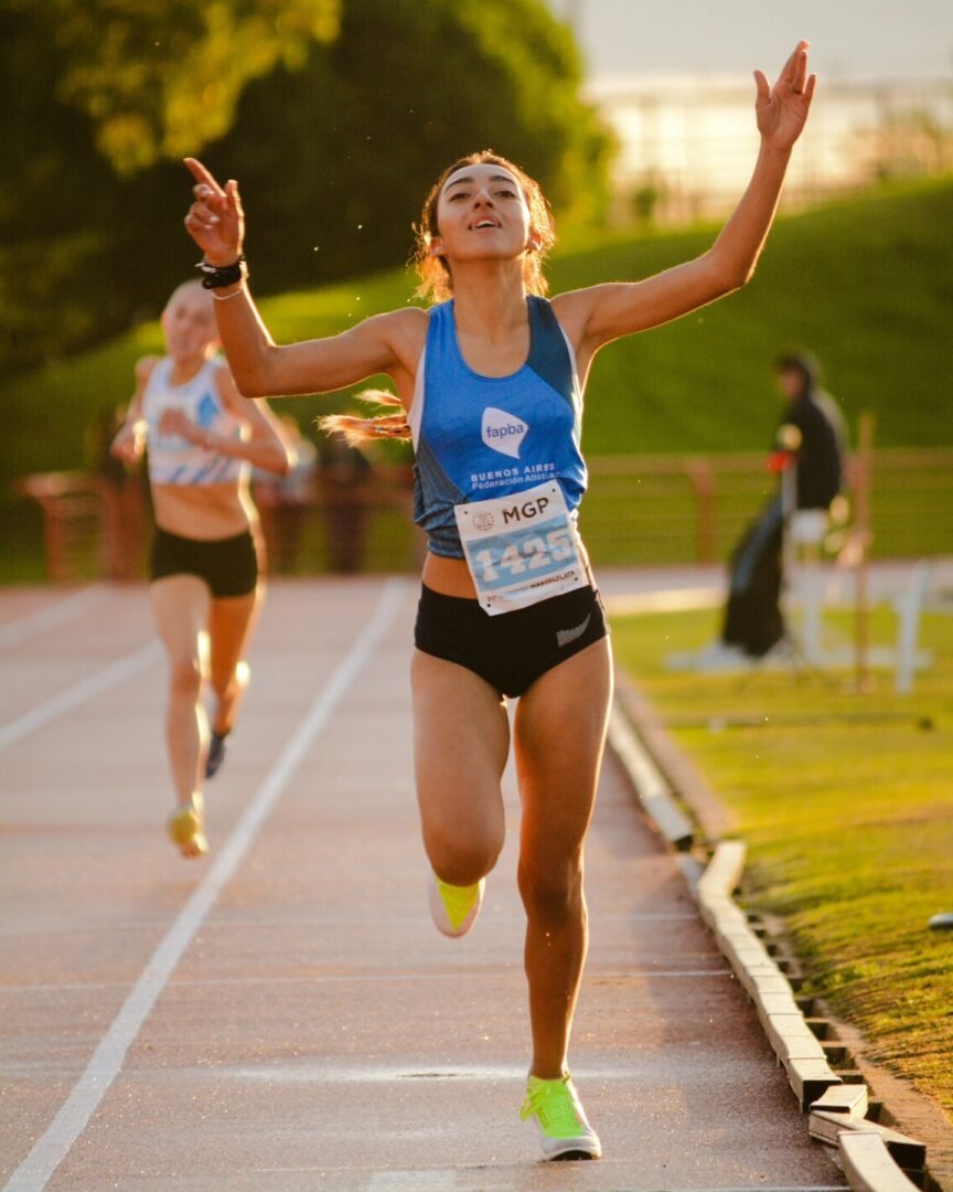 Irene Saray Pernia rompe récord en los 1.500 metros