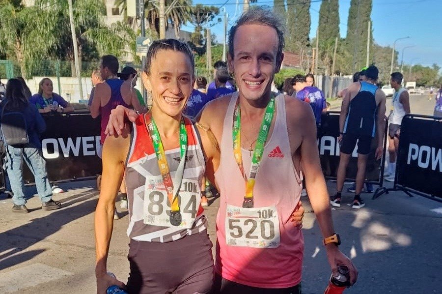 ¡Épico triunfo! Burgos y Vázquez se coronan en los 10K de Villa María