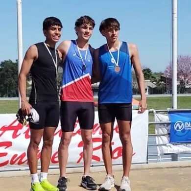 Germán Muñoz brilla con potencia en Santa Fe: talento juvenil en alza
