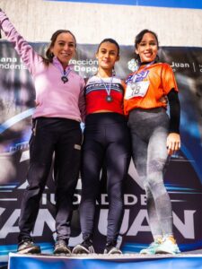 Ignacio Sánchez y Lorena Cuello ganaron la etapa San Juan del circuito de 10k CADA