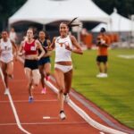 Isabel Conde triunfa en 800 y 1.500 metros en Texas Invite 2024